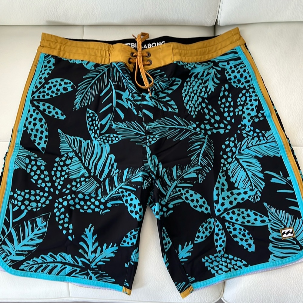 Billabong Black & Teal Palm Print Men's Swim Board Shorts with Mustard Waistband